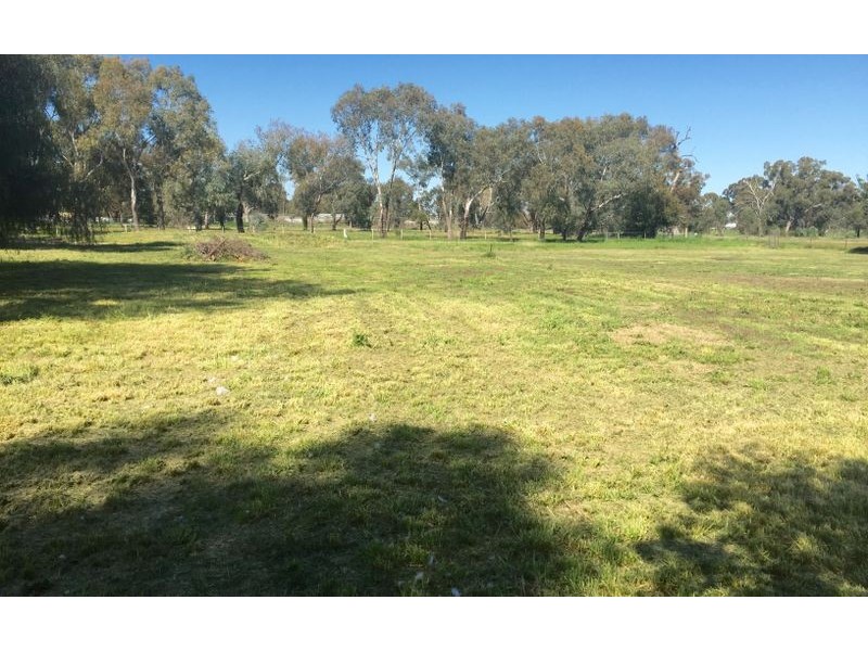 182 Kennedy Street, Howlong NSW 2643