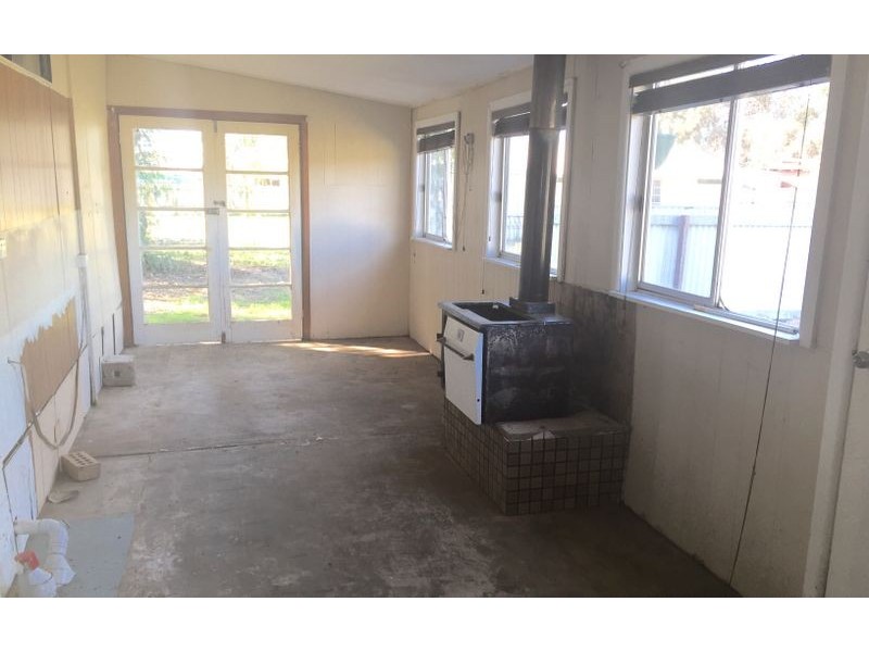 182 Kennedy Street, Howlong NSW 2643