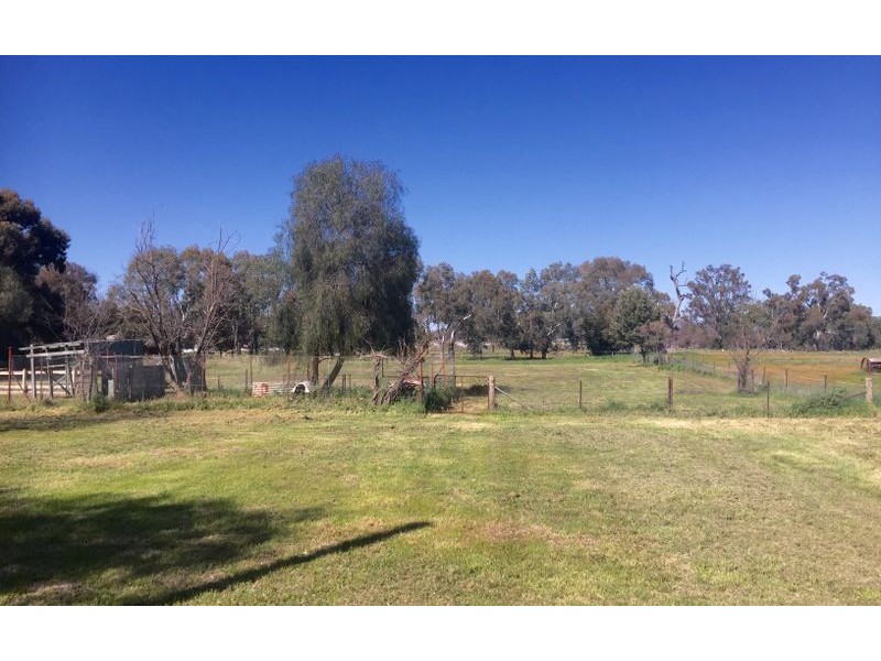 182 Kennedy Street, Howlong NSW 2643