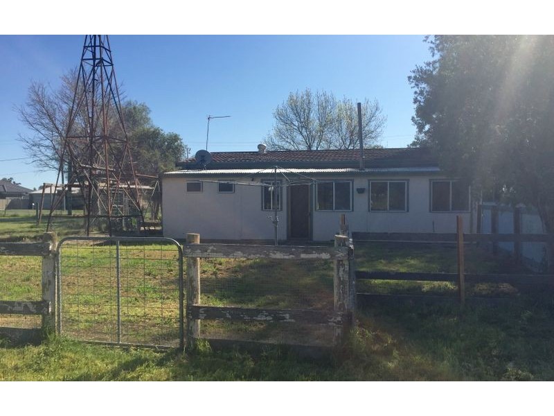 182 Kennedy Street, Howlong NSW 2643