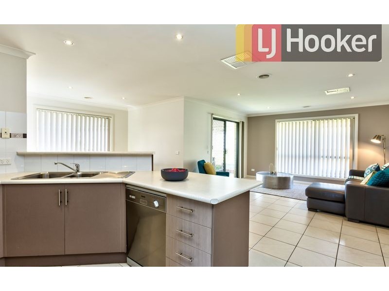 42 Milos Boulevard, Wodonga VIC 3690