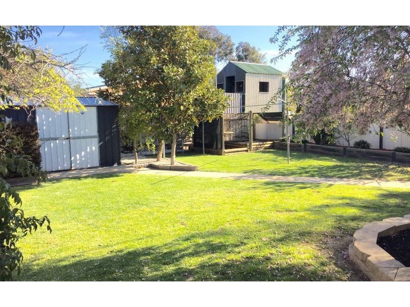 573 Noorla Place, Lavington NSW 2641