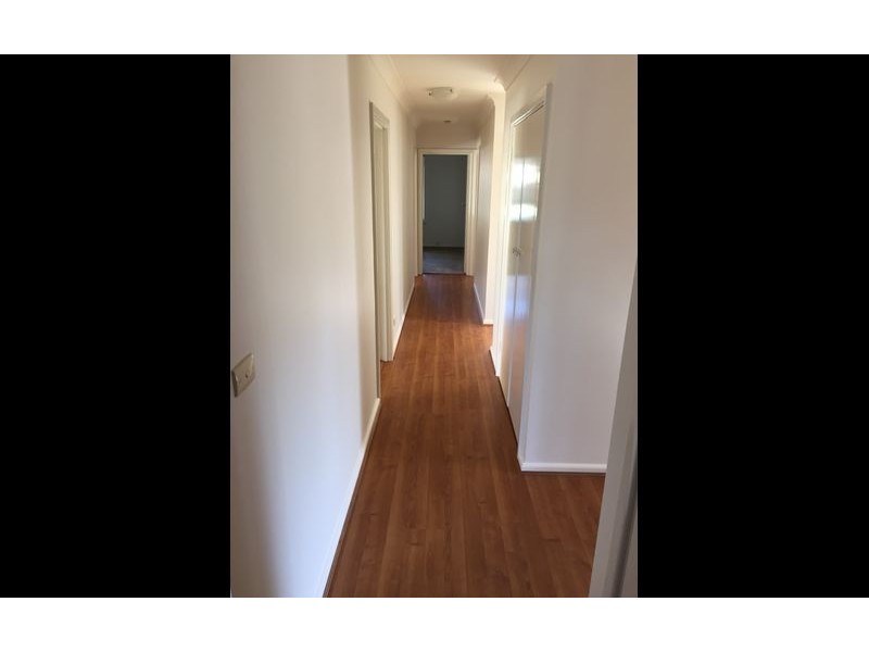 573 Noorla Place, Lavington NSW 2641