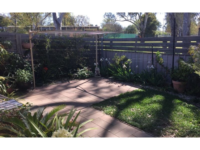 4/714 Alma Street, Albury NSW 2640