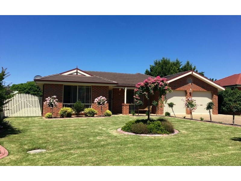 15 The Avenue, Thurgoona NSW 2640