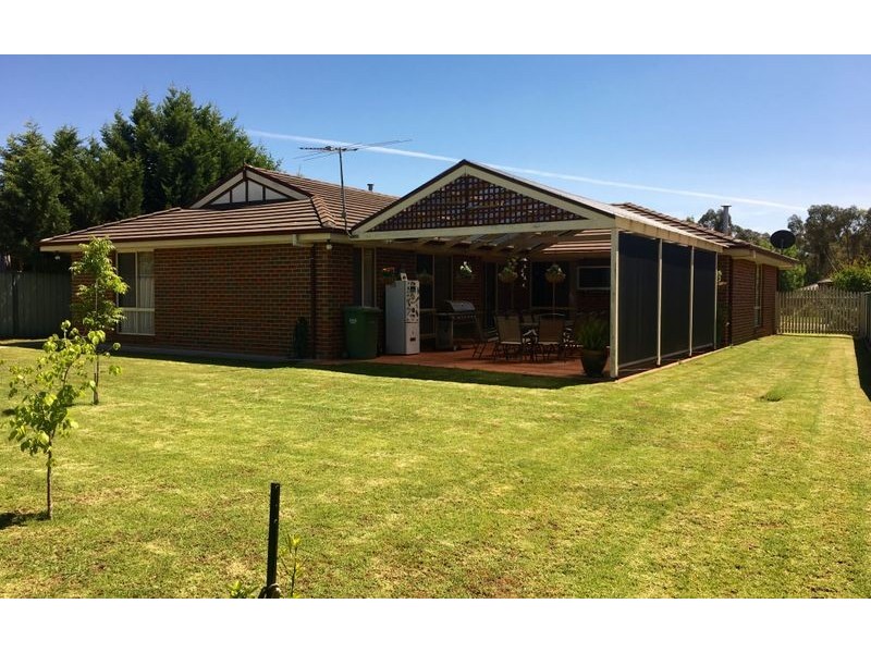 15 The Avenue, Thurgoona NSW 2640