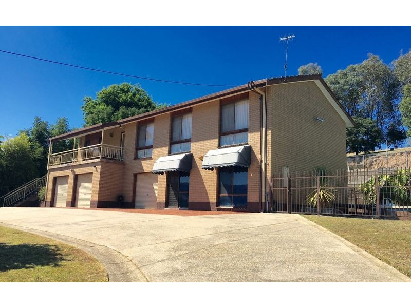 24 Kiewa East Road, Tangambalanga VIC 3691