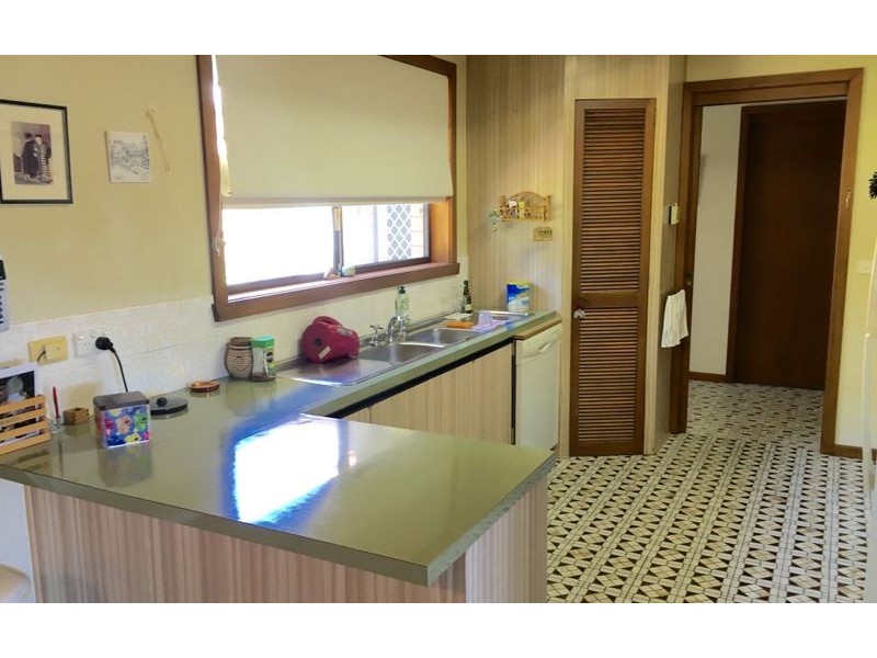 24 Kiewa East Road, Tangambalanga VIC 3691