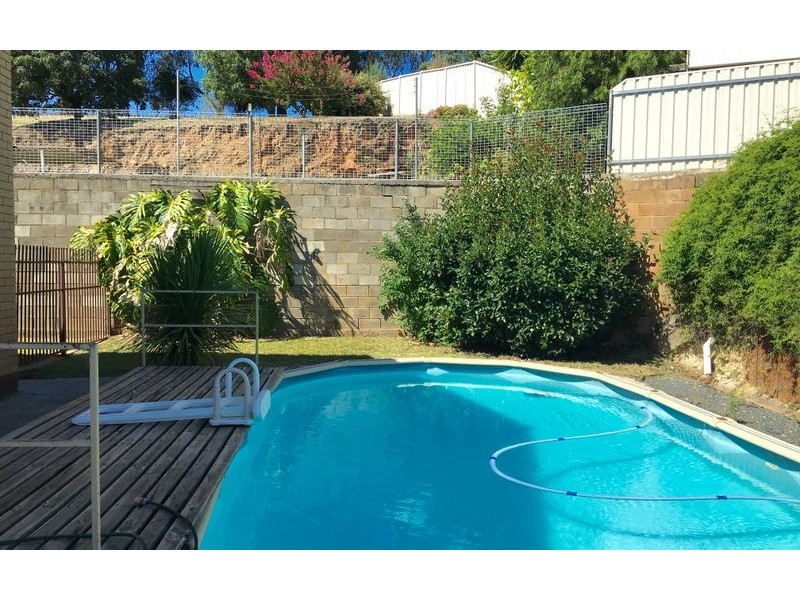 24 Kiewa East Road, Tangambalanga VIC 3691