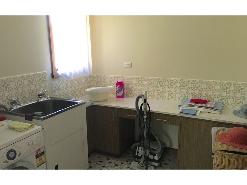 24 Kiewa East Road, Tangambalanga VIC 3691