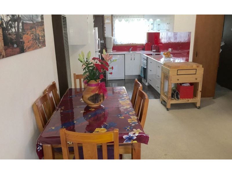 2/476 Kemp Street, Lavington NSW 2641