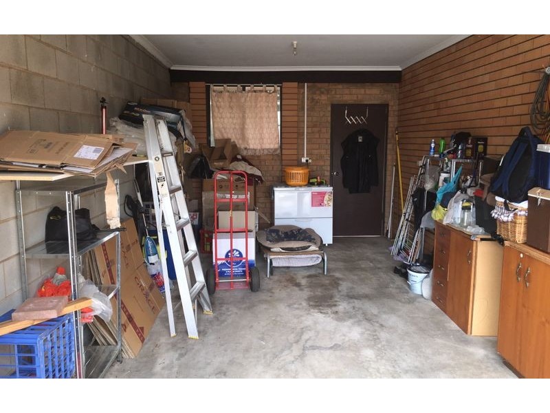 2/476 Kemp Street, Lavington NSW 2641