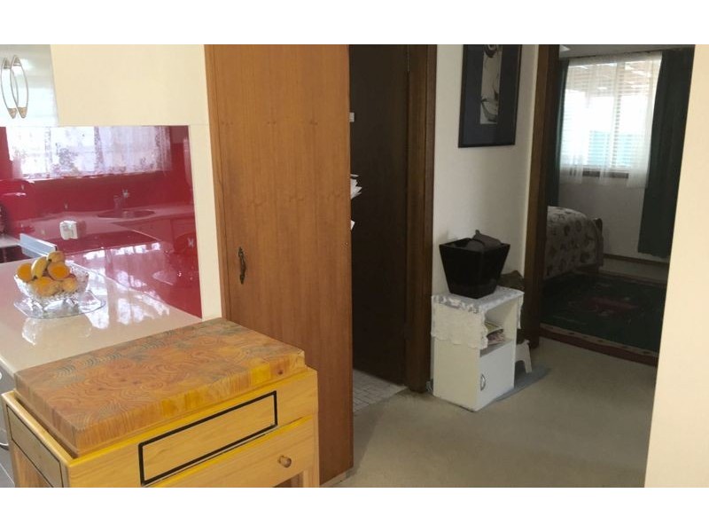 2/476 Kemp Street, Lavington NSW 2641