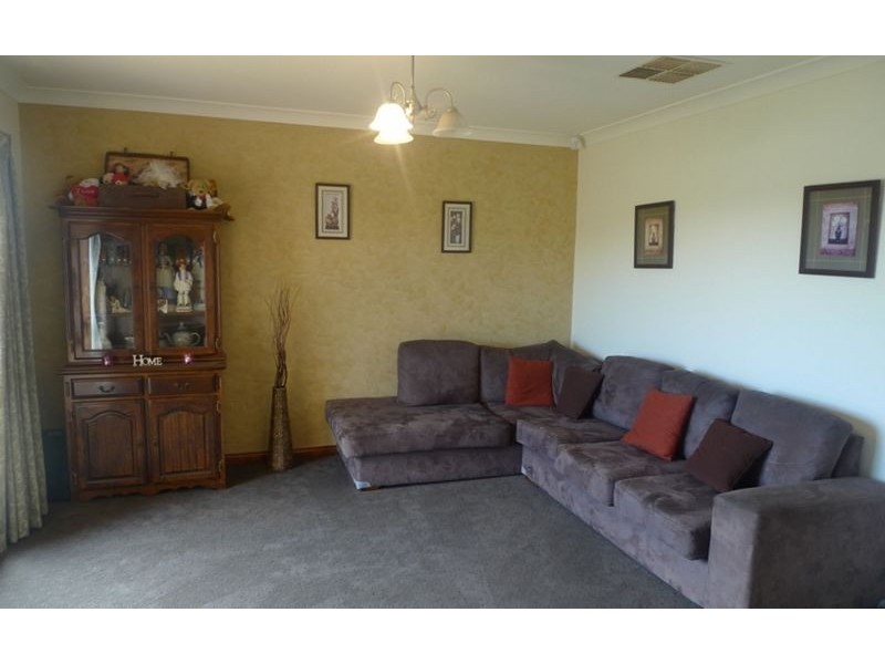 3 Devlin Court, Thurgoona NSW 2640