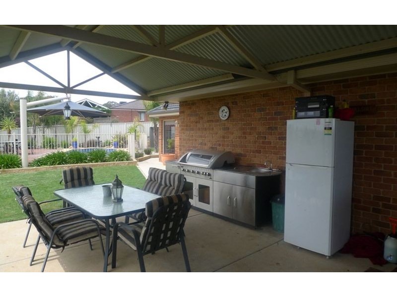 3 Devlin Court, Thurgoona NSW 2640