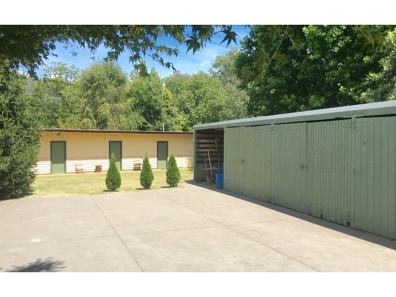 23 La Fontaine Avenue, Mitta Mitta VIC 3701
