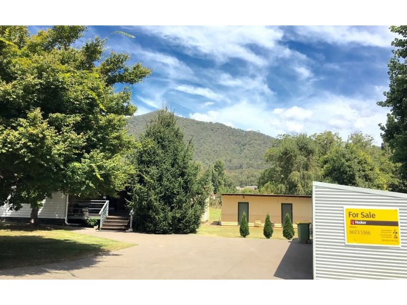 23 La Fontaine Avenue, Mitta Mitta VIC 3701