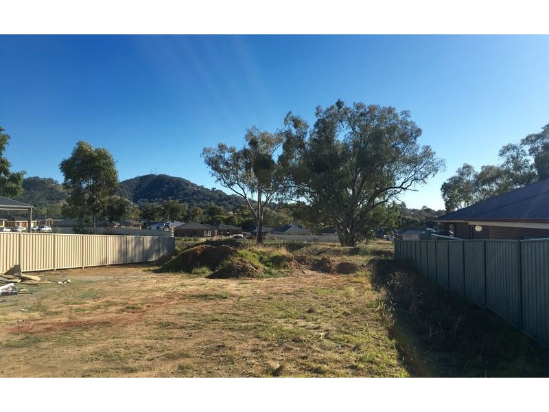 226 Vickers Road, Lavington NSW 2641