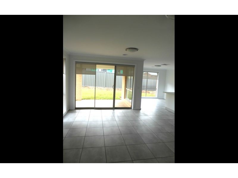 21 Pioneer Place, Thurgoona NSW 2640