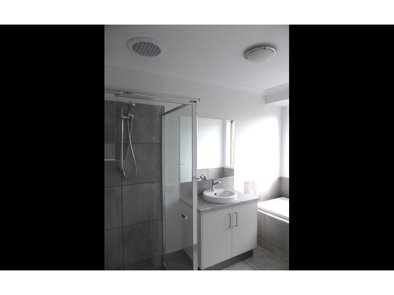 21 Pioneer Place, Thurgoona NSW 2640