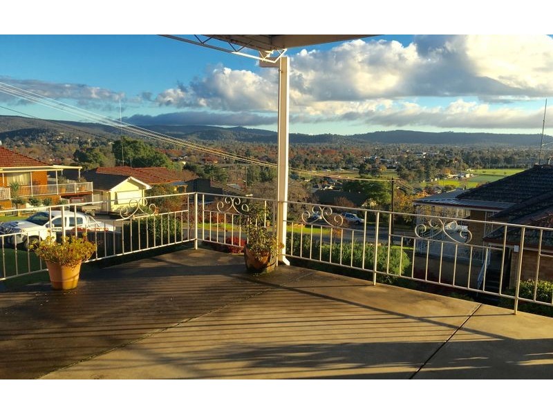 590 Whinray Crescent, East Albury NSW 2640