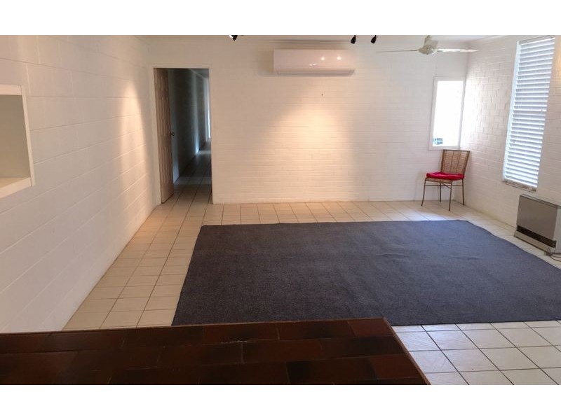 2/465 Urana Rd, Lavington NSW 2641