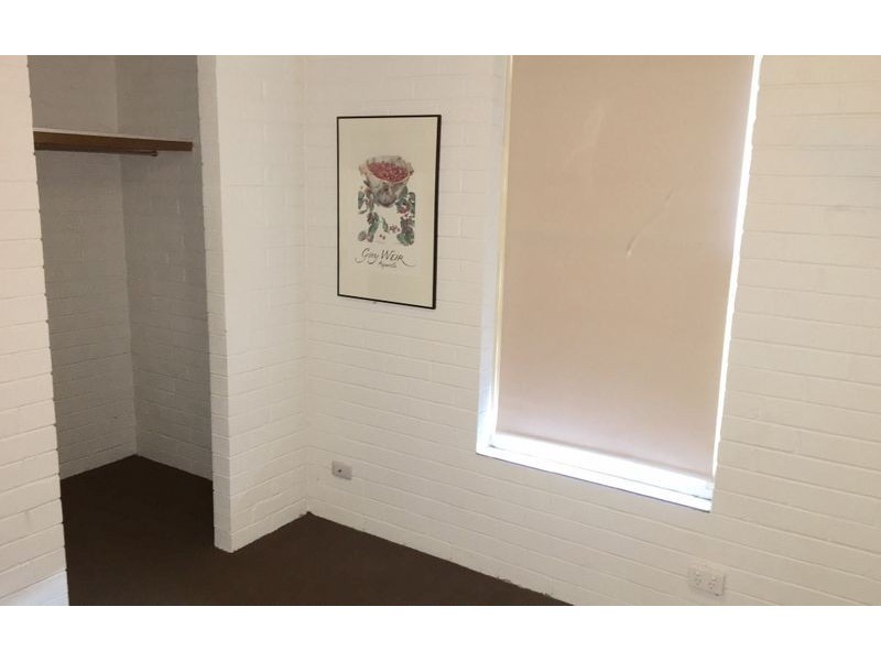 2/465 Urana Rd, Lavington NSW 2641