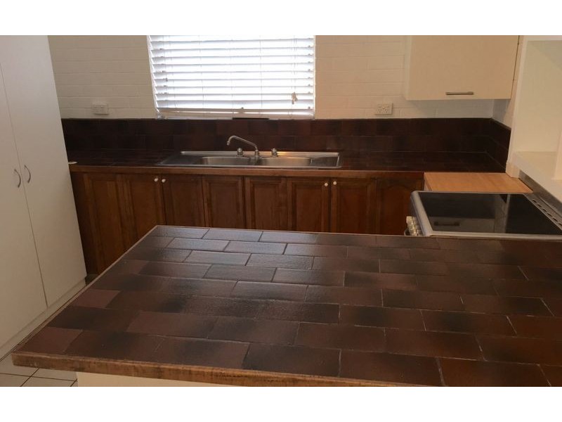 2/465 Urana Rd, Lavington NSW 2641