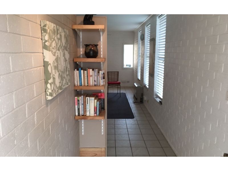 2/465 Urana Rd, Lavington NSW 2641