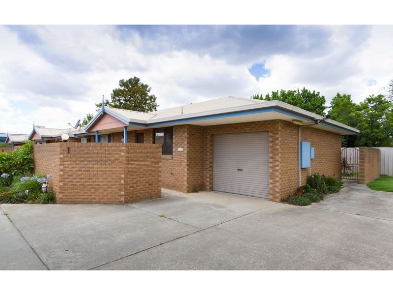 1/252 Olive Street, Albury NSW 2640
