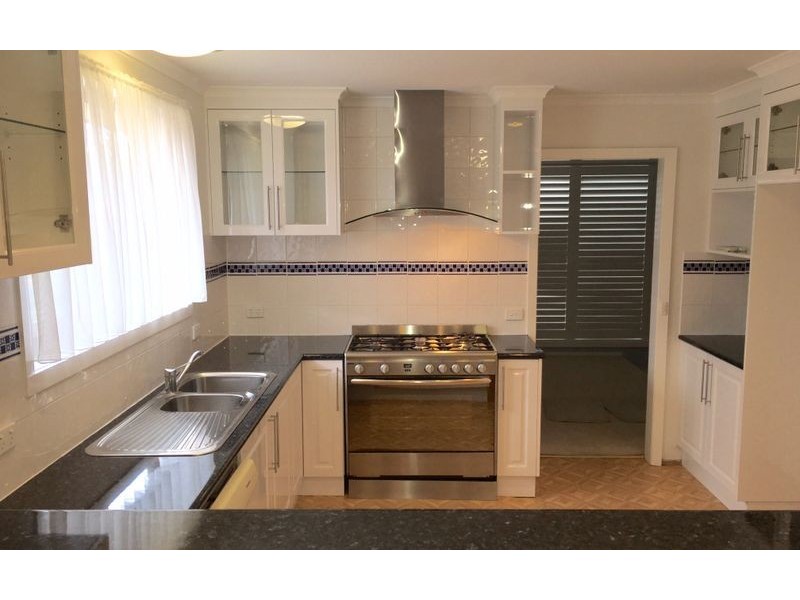 546 Regina Avenue, Lavington NSW 2641