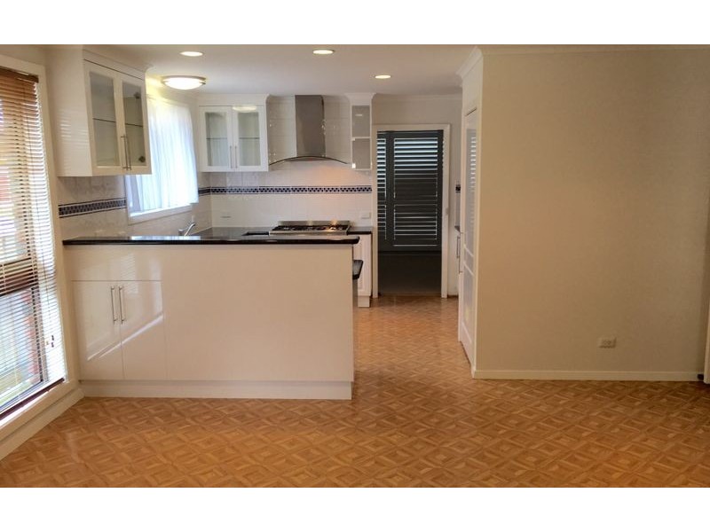 546 Regina Avenue, Lavington NSW 2641