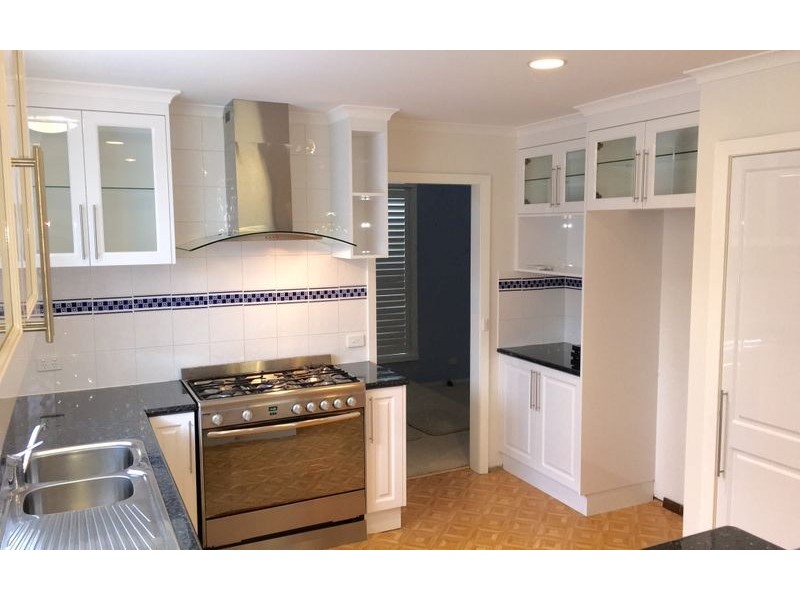 546 Regina Avenue, Lavington NSW 2641