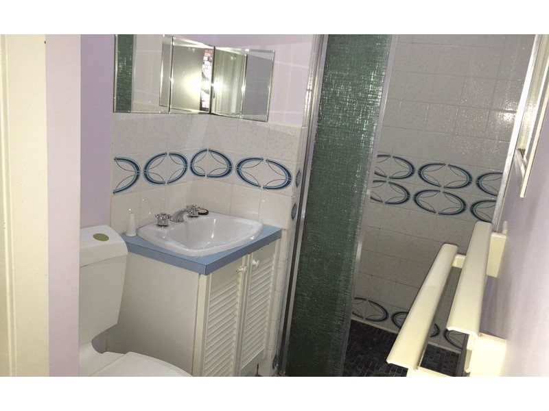 546 Regina Avenue, Lavington NSW 2641