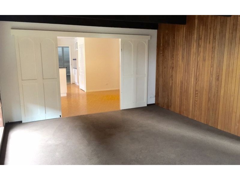 546 Regina Avenue, Lavington NSW 2641