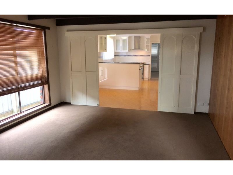 546 Regina Avenue, Lavington NSW 2641