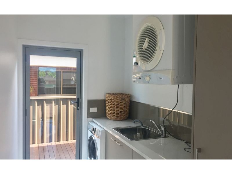 10 Birdie Place, Thurgoona NSW 2640