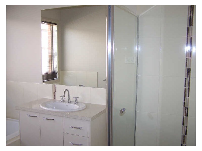 811 Centaur Road, Lavington NSW 2641