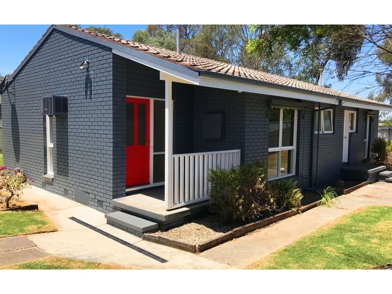 10 Algona Road, Lavington NSW 2641