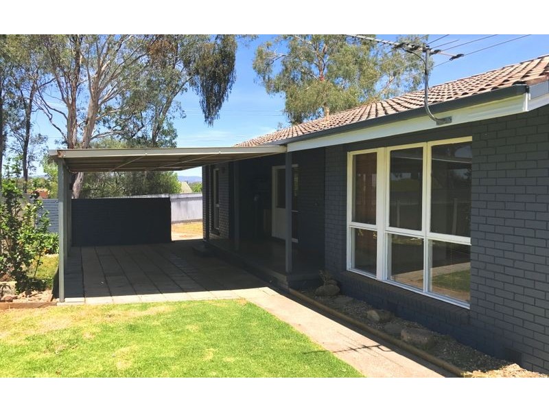 10 Algona Road, Lavington NSW 2641