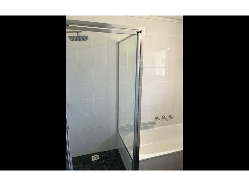 10 Algona Road, Lavington NSW 2641