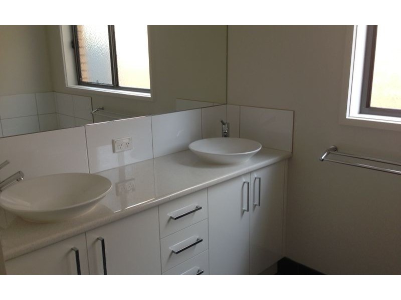 444 Kotthoff Street, Lavington NSW 2641