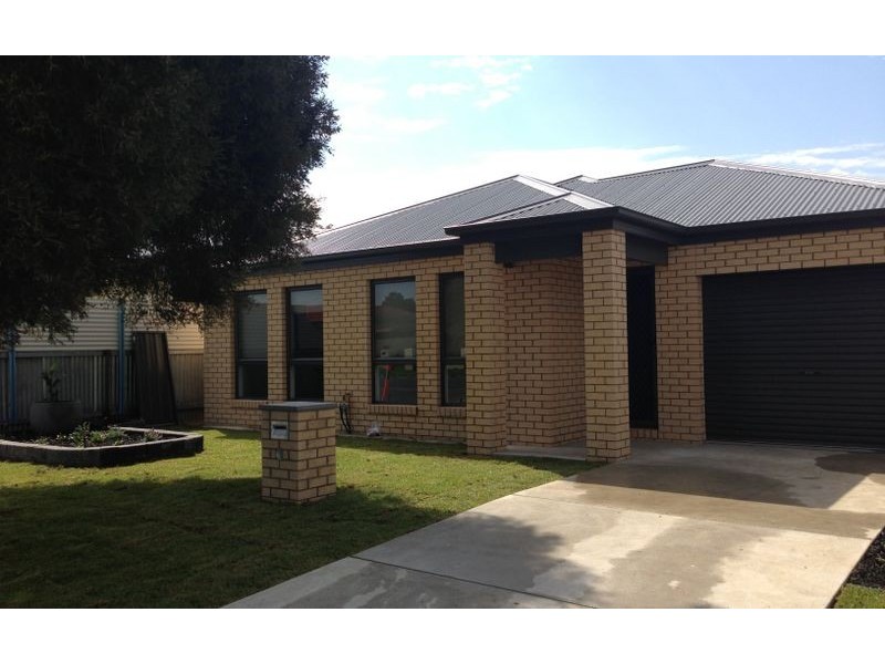 446 Kotthoff Street, Lavington NSW 2641