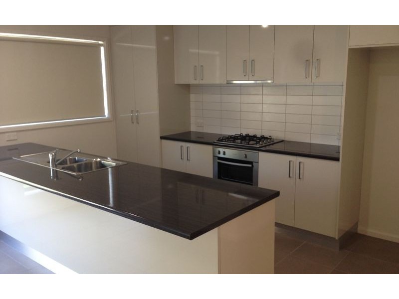 446 Kotthoff Street, Lavington NSW 2641