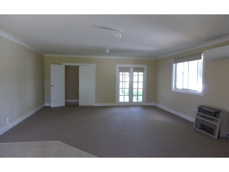 96 Pell Street, Howlong NSW 2643