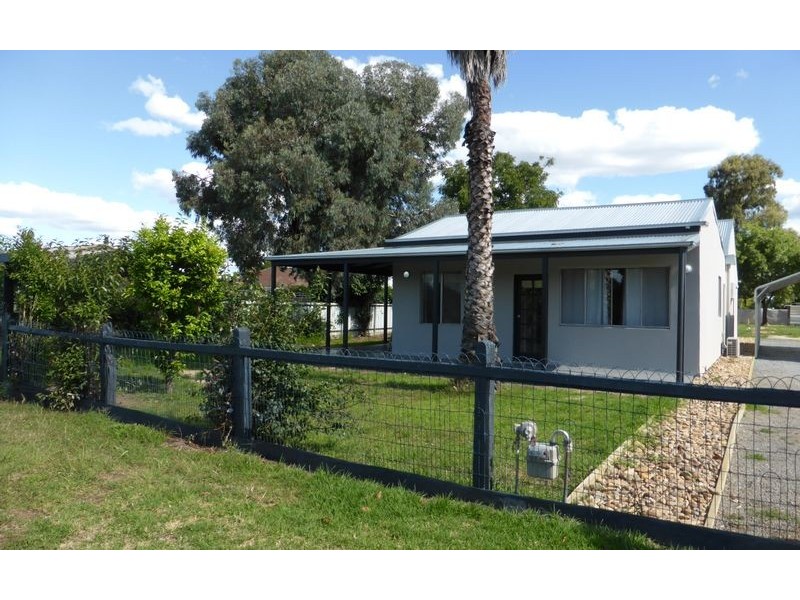 96 Pell Street, Howlong NSW 2643