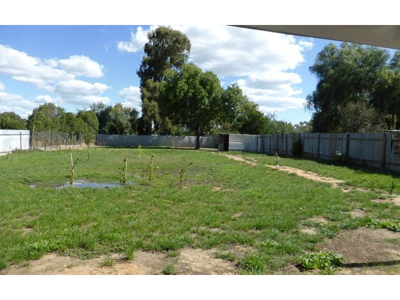 96 Pell Street, Howlong NSW 2643