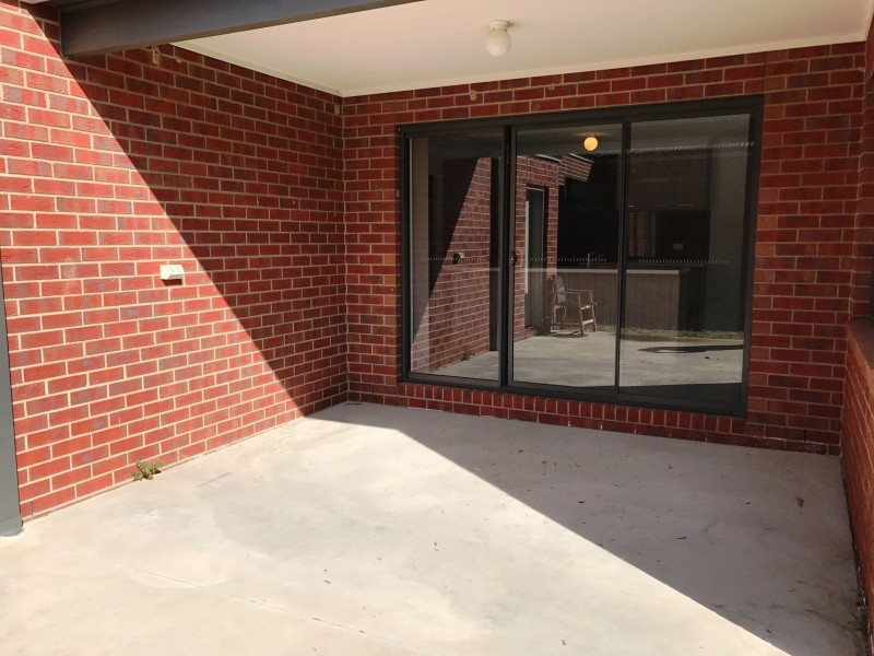 15 Pioneer Place, Thurgoona NSW 2640