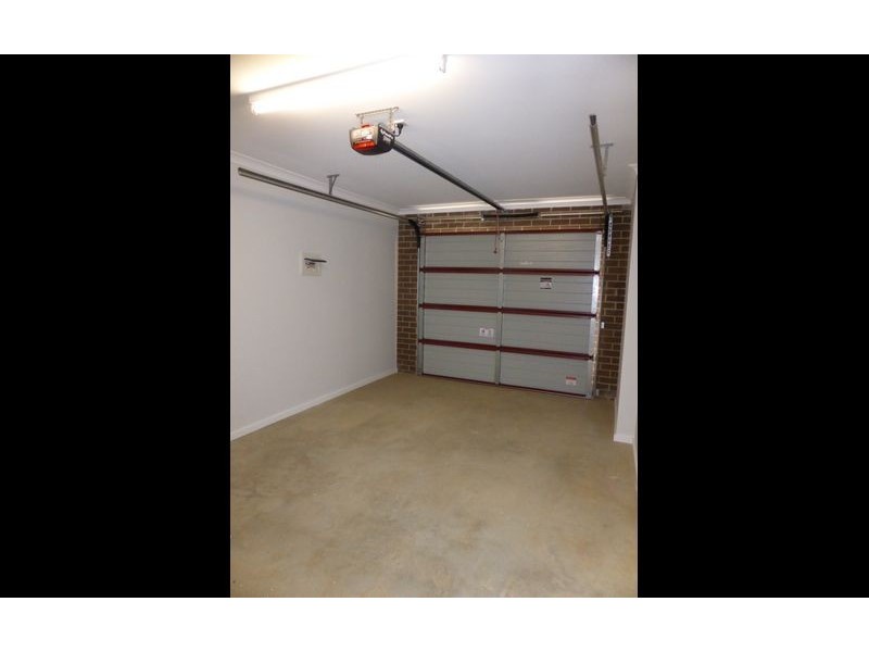 1/2 Honeysuckle Street, Thurgoona NSW 2640