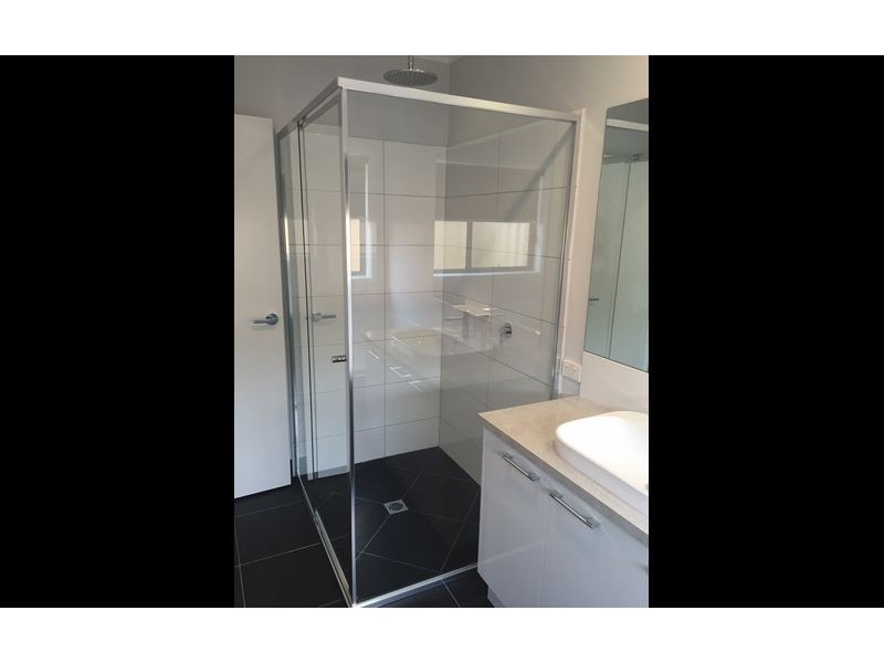 2/541 Klose Street, Lavington NSW 2641